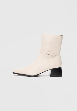 LYNDSEY - Kotníkové boty - cream