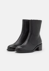 Marks & Spencer Botas clássicas de cano curto - black