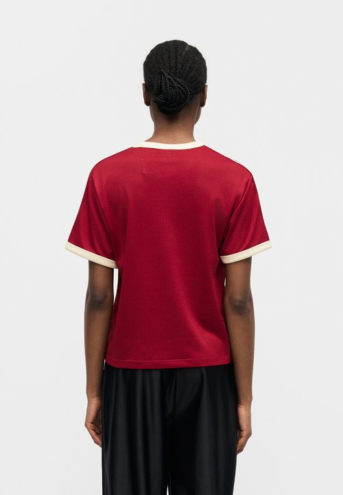 adidas TEE - Print T-shirt - team victory red/warm vanilla — photo 4