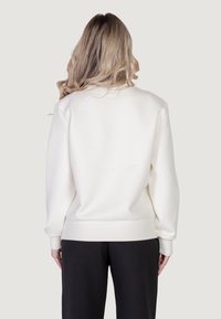 Guess ANN CN  - Felpa - sour cream