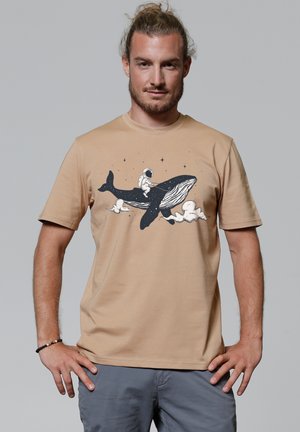 watapparel SPACEWHALE - T-shirt print - latte