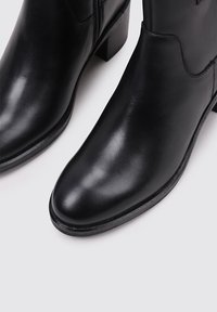 Sandra Fontán TAYLOR - Stiefelette - black