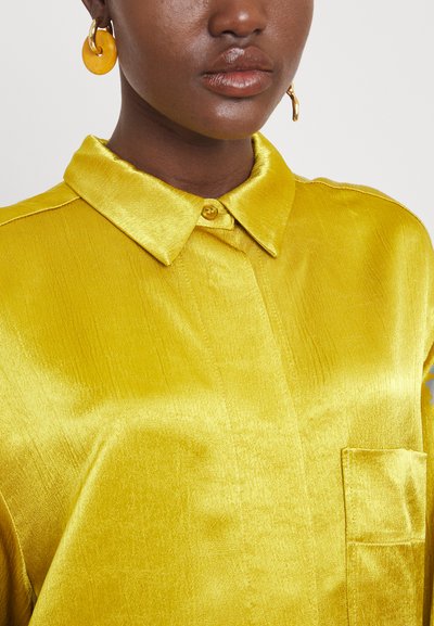 By Malene Birger OLISSE - Vestido camiseiro - autumn green