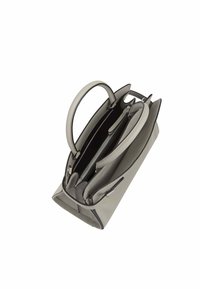 Borsa in pelle grigia con due manici arrotondati, apertura superiore, e molteplici tasche. Presenta un interno nero a contrasto e scomparti con zip.