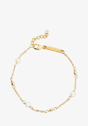 Goldkette mit kleinen Goldperlen und weißen Perlen, ausgestattet mit einem Karabinerverschluss und einer verlängerbaren Kette mit einem Anhänger.