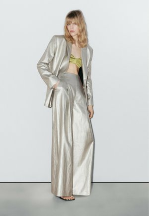 STUDIO - ONE BUTTON DOUBLE BREASTED - Halflange jas - silver-coloured