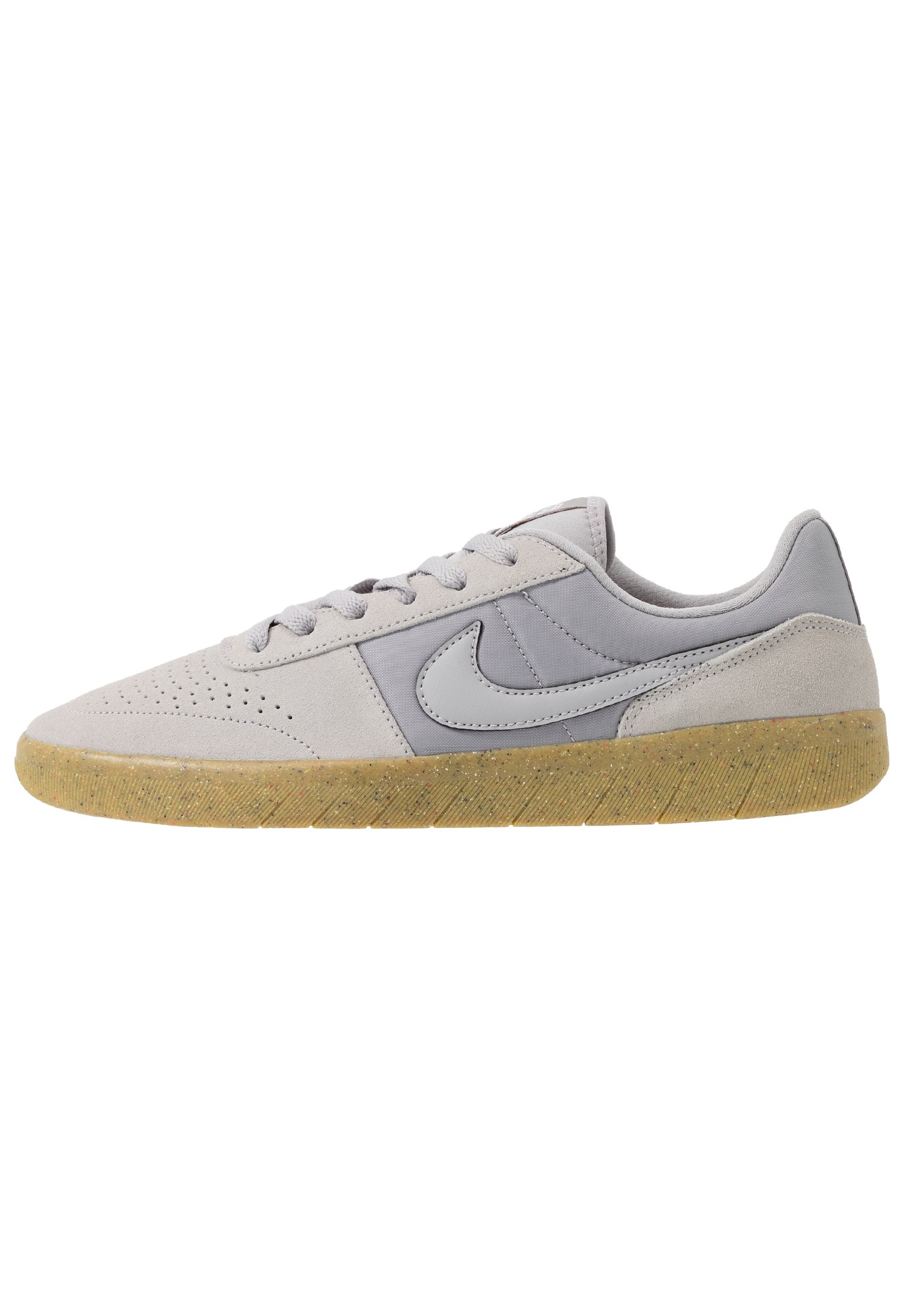 nike classic skate shoes