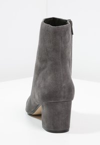 Dune London Botki
