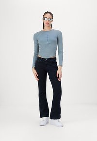 BDG Urban Outfitters DRAKE POPPER HENLEY - Majica z dolgimi rokavi - blue