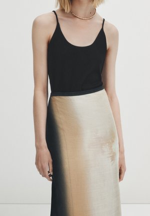 Top - black