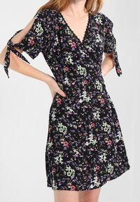 Even&Odd Robe de jour - black