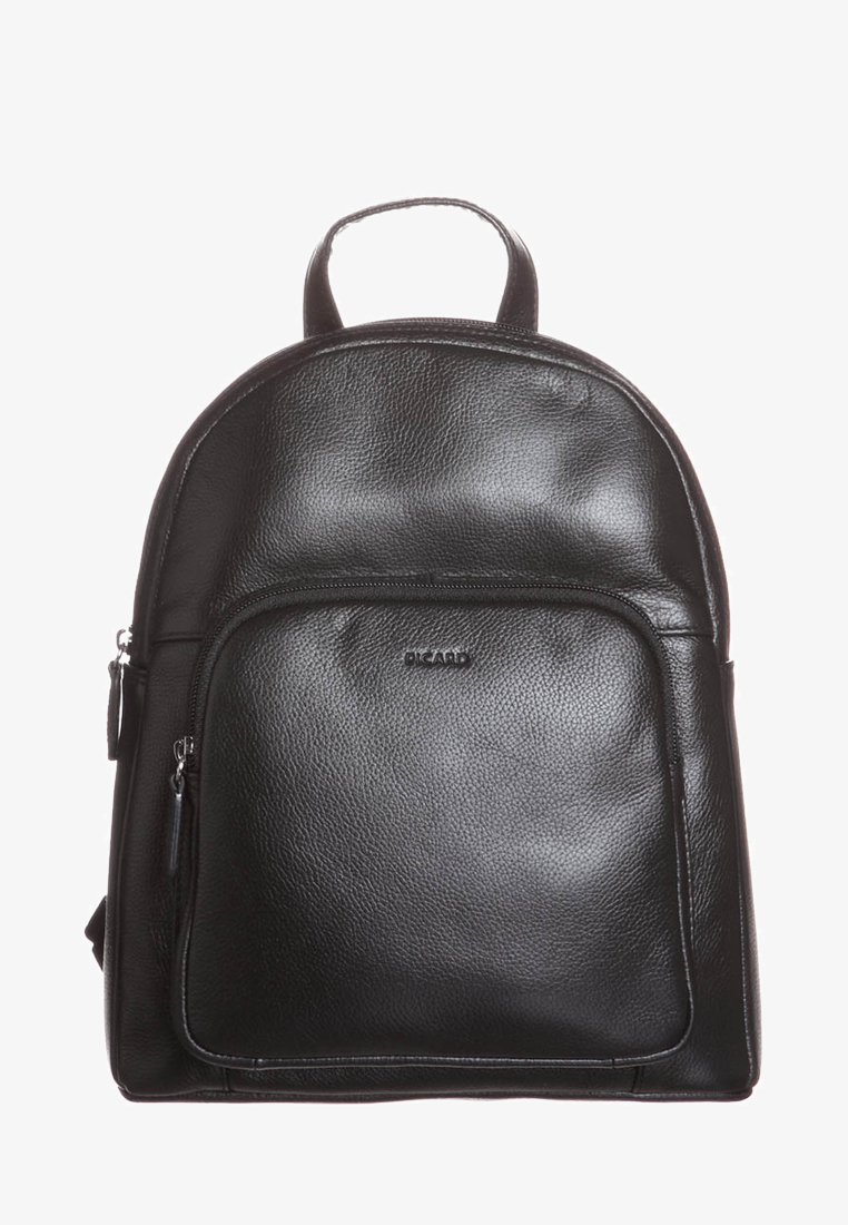 Sac à dos en cuir noir avec une forme arrondie, poche zippée à l'avant, surface texturée et poignée supérieure pour le transport.