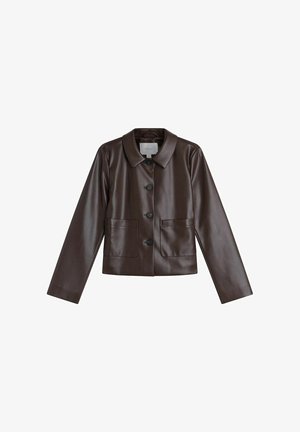 Bruine leren cropped jas met een kraag, lange mouwen en een knoopsluiting aan de voorkant. Voorzien van twee voorzakken.