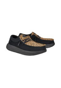 Scarpe casual nere e con stampa leopardata realizzate in suede e tessuto testurizzato, con punta rotonda e suola in gomma flessibile. Dettagliate con lacci.