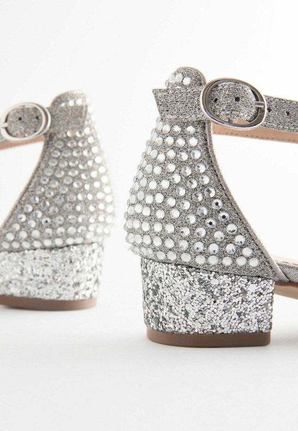 OCCASION STANDARD – Riemchenballerina – silver jewelled