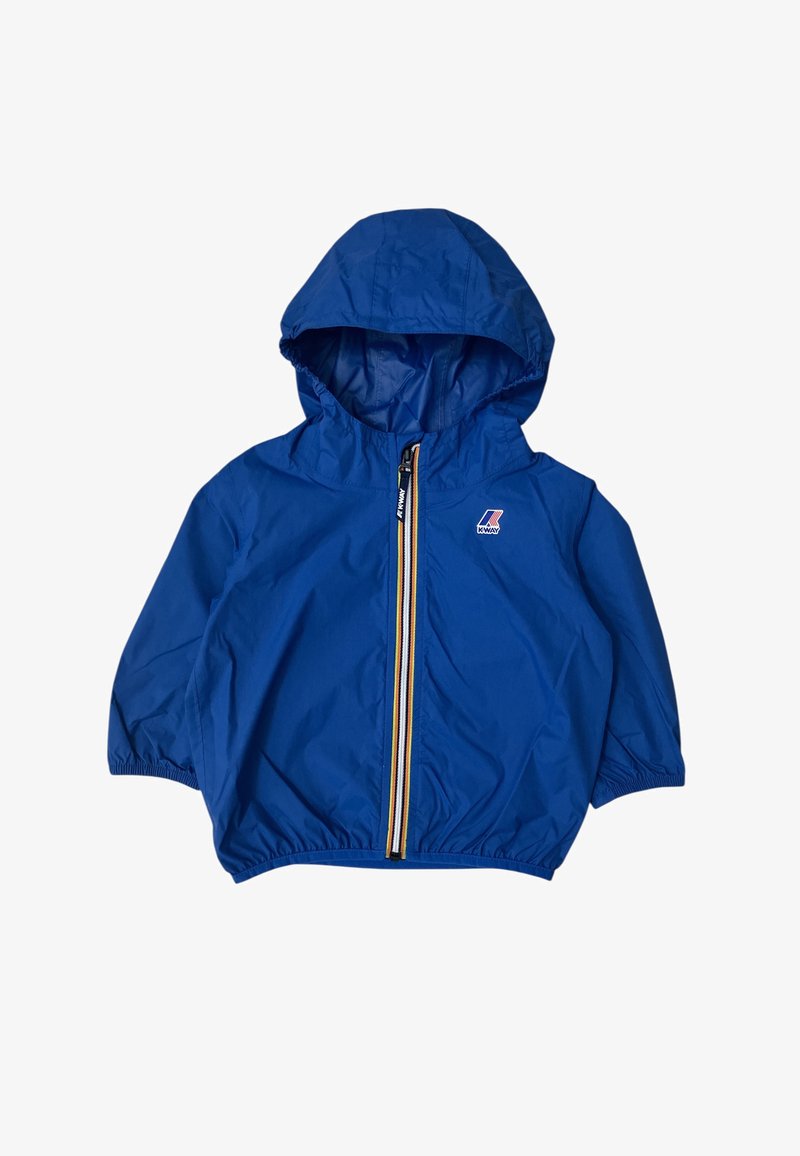 Giacca leggera blu con cappuccio, dotata di chiusura frontale con zip e polsini elasticizzati. Presenta una striscia multicolore sulla zip.