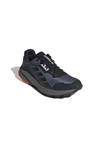 Czarne i szare buty sportowe z siateczkową cholewką, trwałą gumową podeszwą, kontrastującymi pomarańczowymi akcentami i czarnymi detalami logo. Zapięcie na sznurówki.