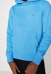 Tommy Hilfiger Felpa con cappuccio - blue