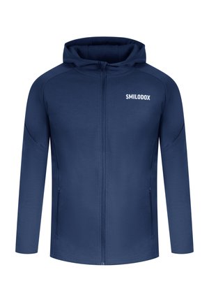 Chaqueta con capucha de color azul marino, con cremallera frontal completa, bolsillos laterales y logo "SMILODOX" en el pecho. Fabricada con un tejido suave y elástico.
