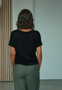Next PARACHUTE STANDARD - Kapsáče - rochelle khaki green