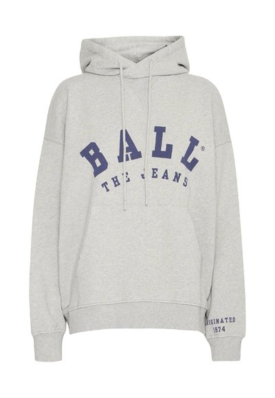 Grå hettegenser med løs passform, med en marineblå trykk som leser "BALL THE JEANS" og "ORIGINATED 1974" på ermet.