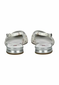 Sandali con motivo floreale, con parte superiore in materiale sintetico bianco e dettagli metallici argento, dotati di una cinghia regolabile alla caviglia e suola piatta.