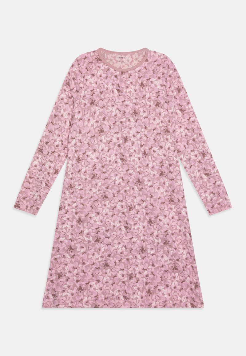 Nuit à manches longues en tissu rose doux avec un motif floral de fleurs roses claires et foncées. Encolure arrondie, coupe décontractée.