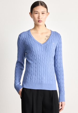 CABLE V NECK - Neule - greyish blue