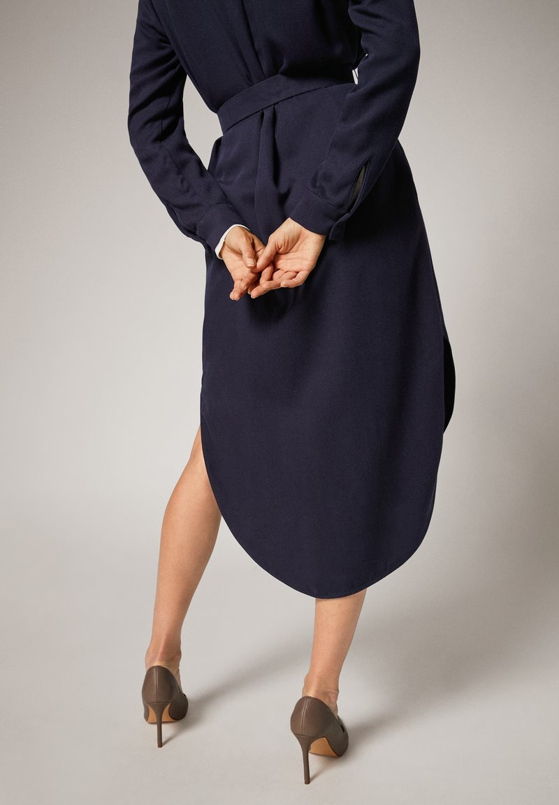 Damen Freizeitkleider | comma Blusenkleid navy/dunkelblau - SZ76933 Damen Freizeitkleider | comma Blusenkleid navy/dunkelblau - SZ76933