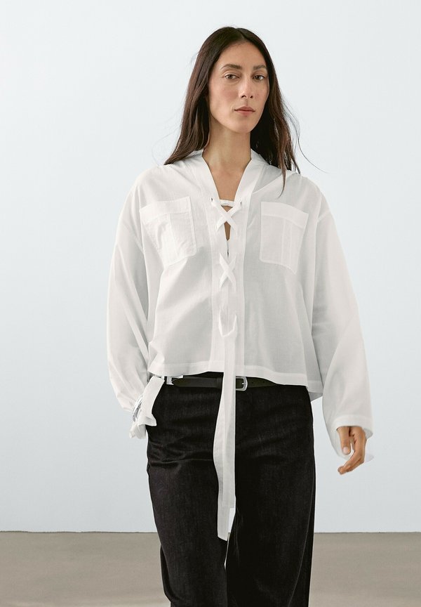 MAO COLLAR WITH DETAIL - Hemdbluse