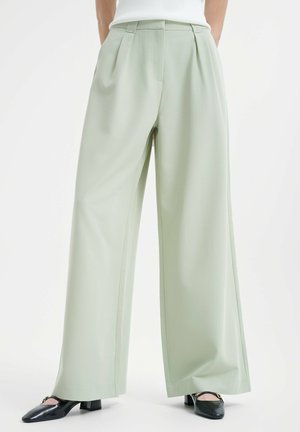 Trousers - light green