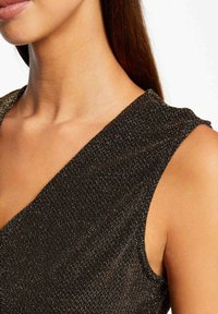 Morgan SLEEVELESS METALLISED THREADS - Débardeur - dore