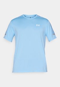 Ljusblå kortärmad träningsskjorta med rund halsringning och meshdetaljer på axlarna. Har Under Armour-logotypen på bröstet.