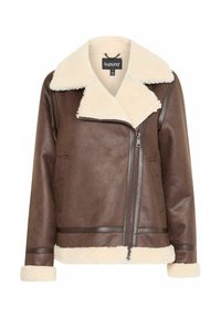 Veste en cuir marron avec col et poignets en shearling blanc, dotée d'une fermeture éclair diagonale et de deux poches latérales. Texture lisse.