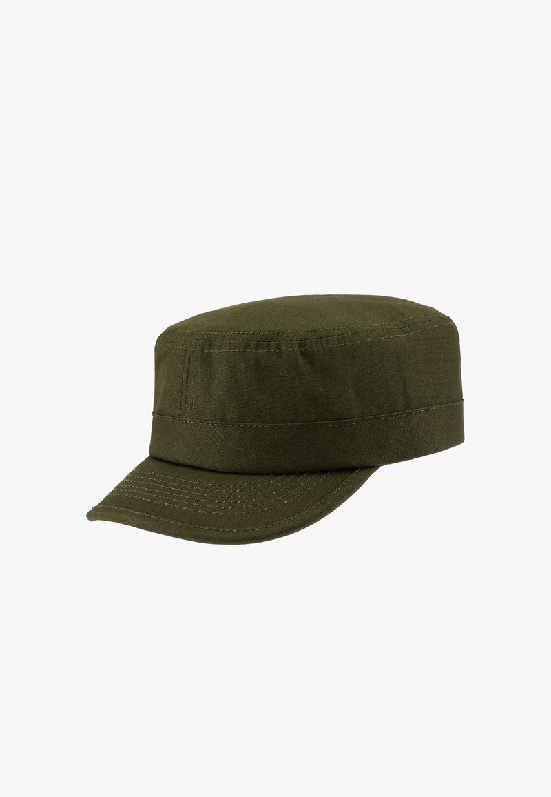 Casquette de style militaire vert olive avec une couronne plate et une visière courte et courbée, en tissu texturé avec des coutures visibles.
