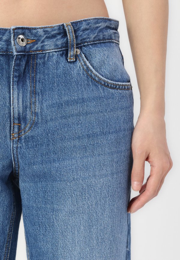 ONLBREE LOW  - Straight leg jeans4