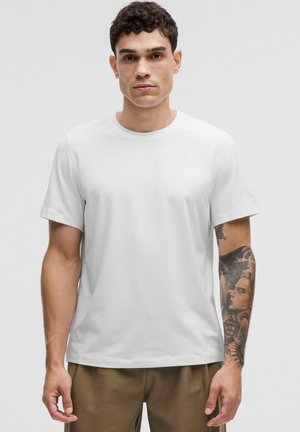 lululemon SOFT JERSEY SHORT SLEEVE - Basic T-shirt - white