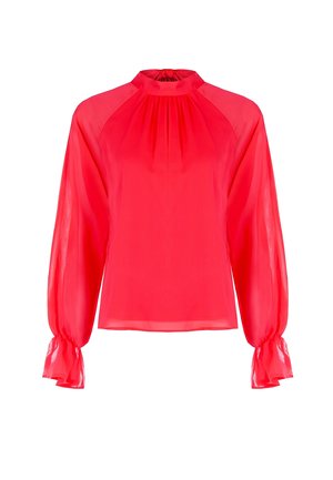 Heldere rode doorschijnende blouse met hoge geplooide hals, lange opgeblazen mouwen en gerimpelde manchetten.