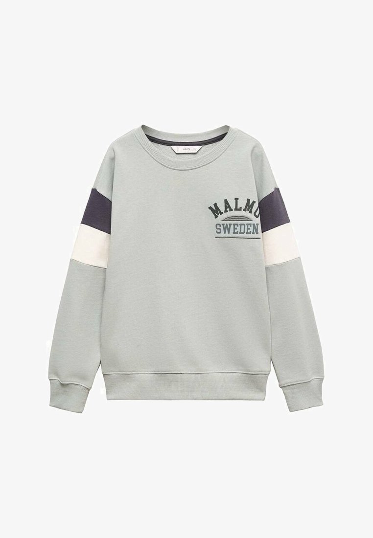 Sweat-shirt gris clair à col rond avec des rayures foncées et blanches sur les manches et le texte "MALMO SUÈDE" sur la poitrine gauche.