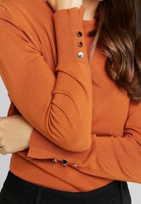 More & More Trui - orange