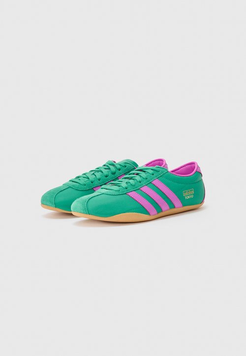 adidas TOKYO W - Zapatillas - court green/purple burst/gum — photo 4