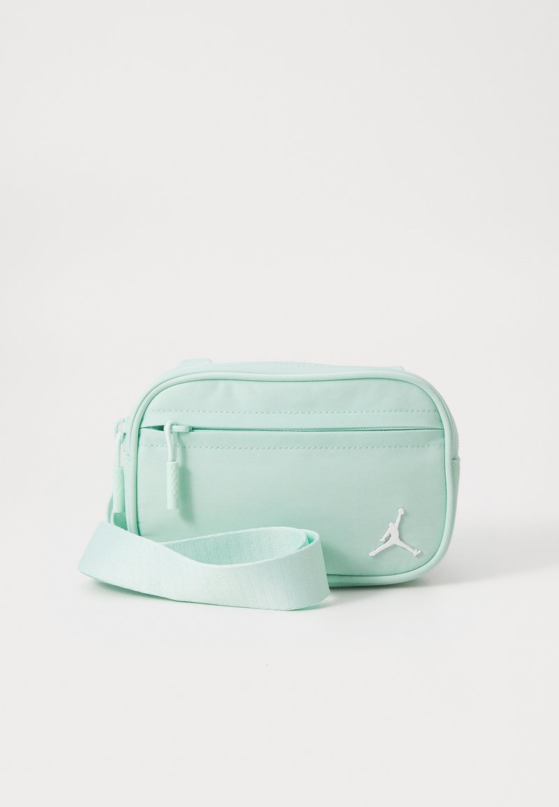 Jordan - JAW ALPHA CAMERA BAG - Soma ar siksnu pāri ķermenim - igloo, Palielināt