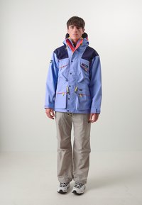Berghaus TRANGO UNISEX - Veste Hardshell - day flower/dusk/carmine