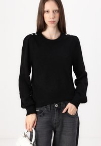 JDY JDYELANORA O NECK BUTTON - Maglione - black