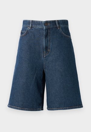 Mørkeblå denimshorts med høy livhøyde, fem lommer og rett snitt. Har synlig søm og knappelukking foran.