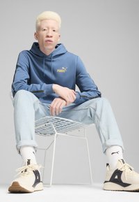 Puma ESS TAPE MINIMAL - Felpa con cappuccio - blue horizon