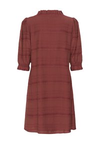Robe longueur genoux couleur rouille avec des rayures horizontales texturées, manches bouffantes 3/4 et un col à volants vue de dos.