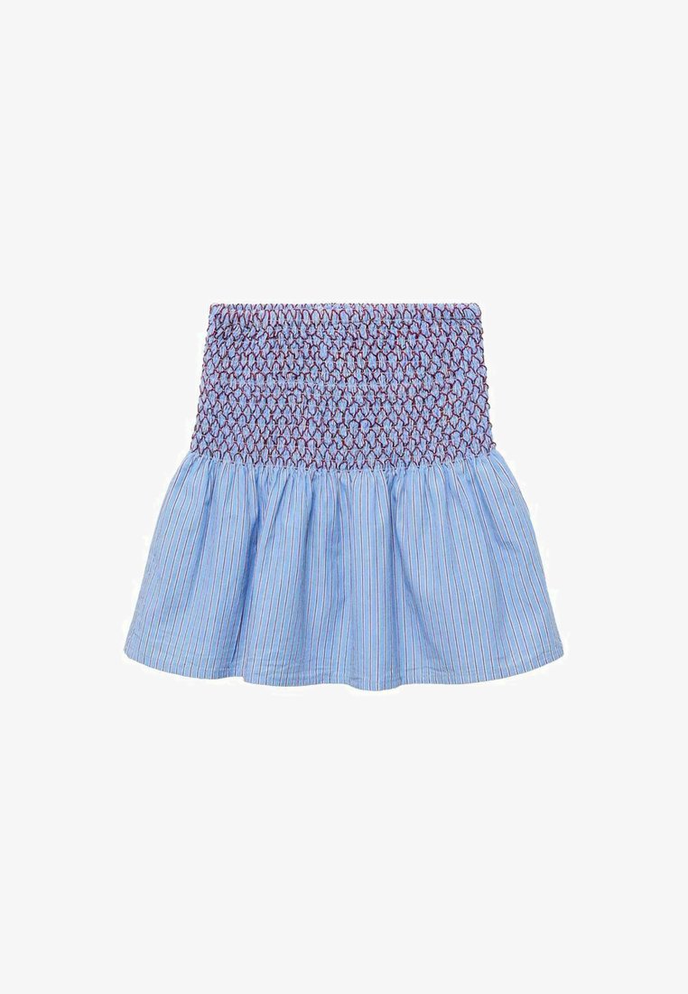 Modra črtasta krila s smockanim pasom. Spodnji del ima tekoč dizajn, kontrastne teksture in subtilne rdeče naglase v črtah.