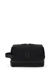 Svart kosmetikväska i nylon med ett läderhandtag, med dragkedjestängning och en logotyppatch på framsidan. Slät textur, rektangulär form.