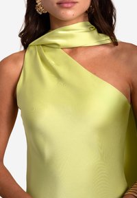 THE-ARE ASIMÉTRICO  - Robe de cocktail - verde